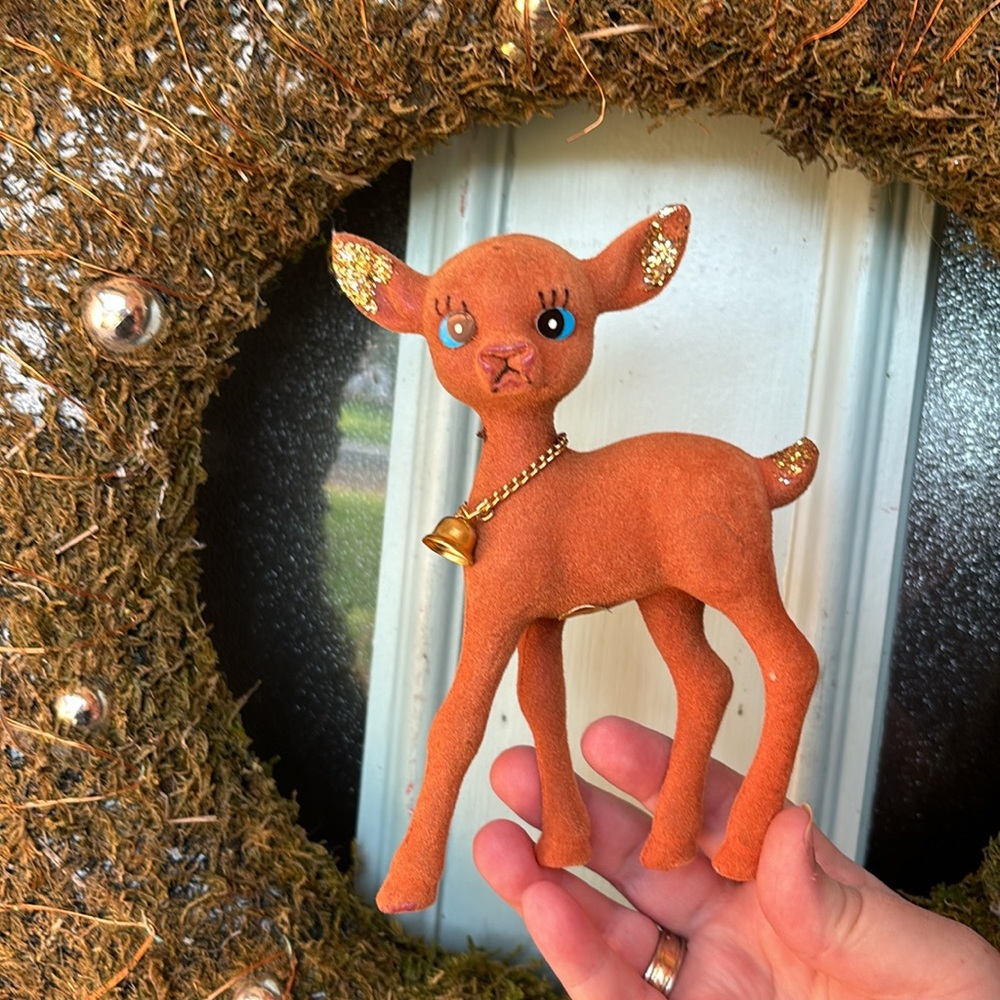 Vintage flocked deer Made in Hong Kong * back damage